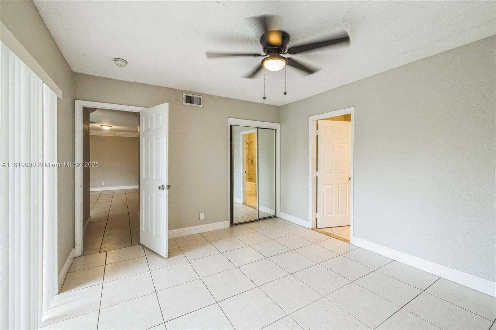 Small Image of 4818 NORTH WEST 8TH ST, Plantation Number 8