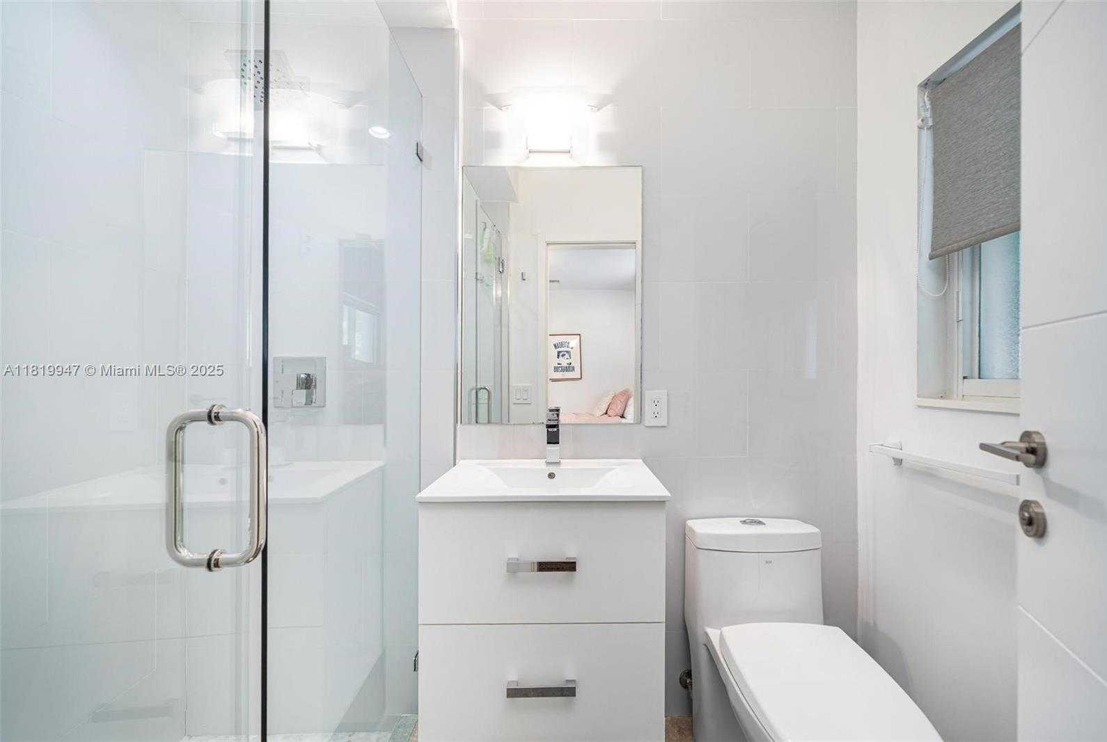 Small Image of 7755 NOREMAC AVE, Miami Beach Number 16