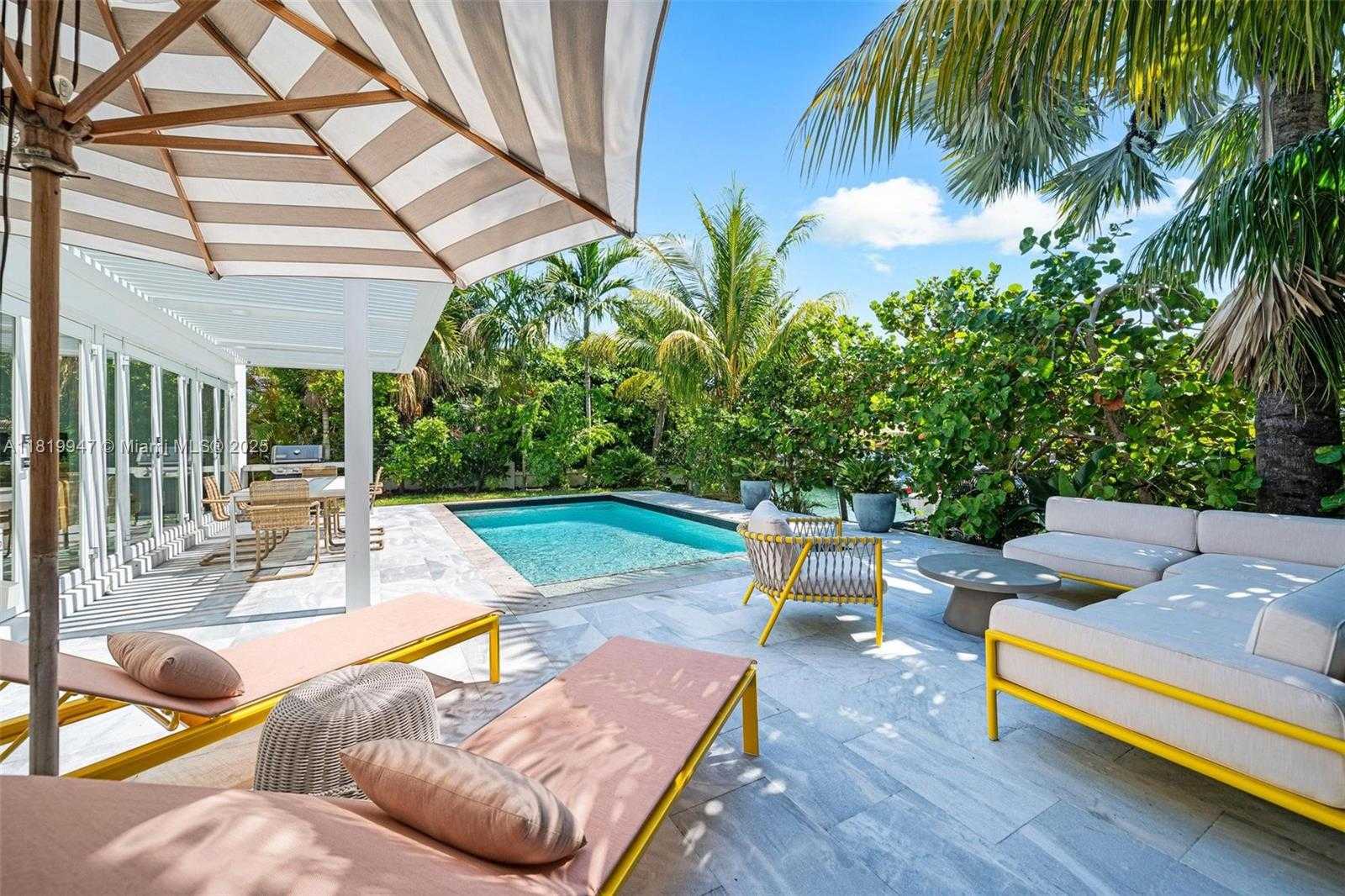Small Image of 7755 NOREMAC AVE, Miami Beach Number 18