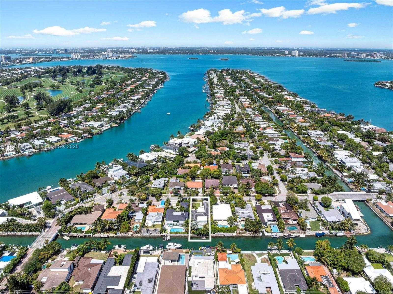 Small Image of 7755 NOREMAC AVE, Miami Beach Number 2