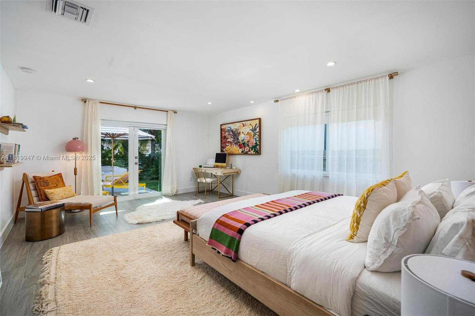 Small Image of 7755 NOREMAC AVE, Miami Beach Number 8