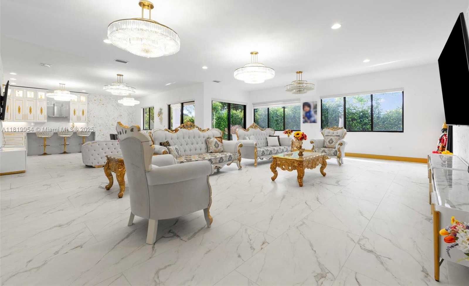 Small Image of 13005 ADDILYN CT, Davie Number 10