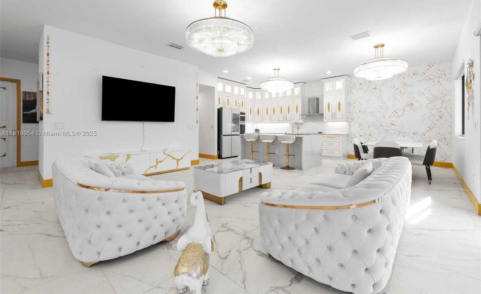 Small Image of 13005 ADDILYN CT, Davie Number 11