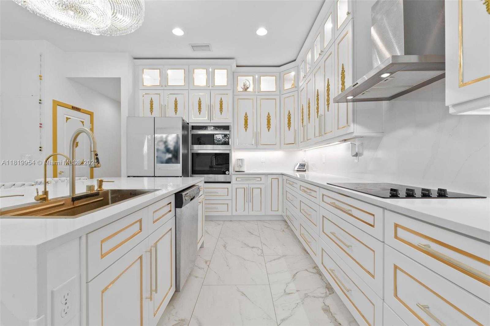 Small Image of 13005 ADDILYN CT, Davie Number 14