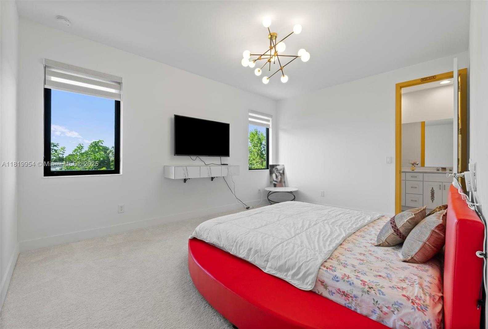 Small Image of 13005 ADDILYN CT, Davie Number 39