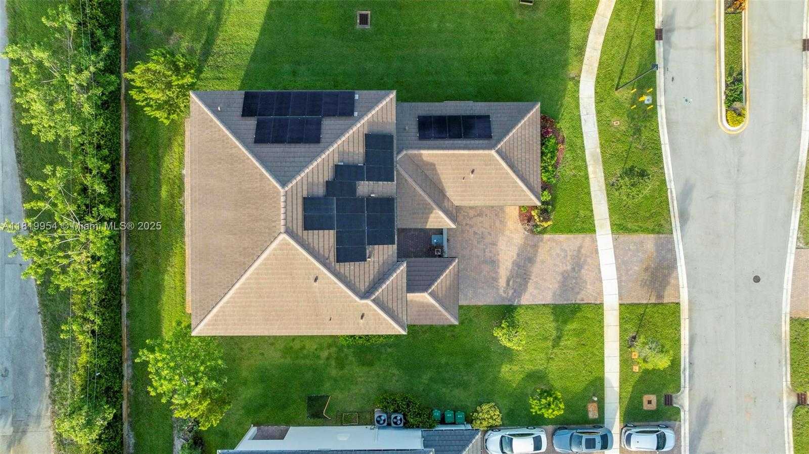 Small Image of 13005 ADDILYN CT, Davie Number 44