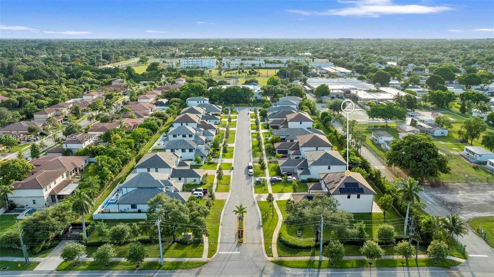 Small Image of 13005 ADDILYN CT, Davie Number 47