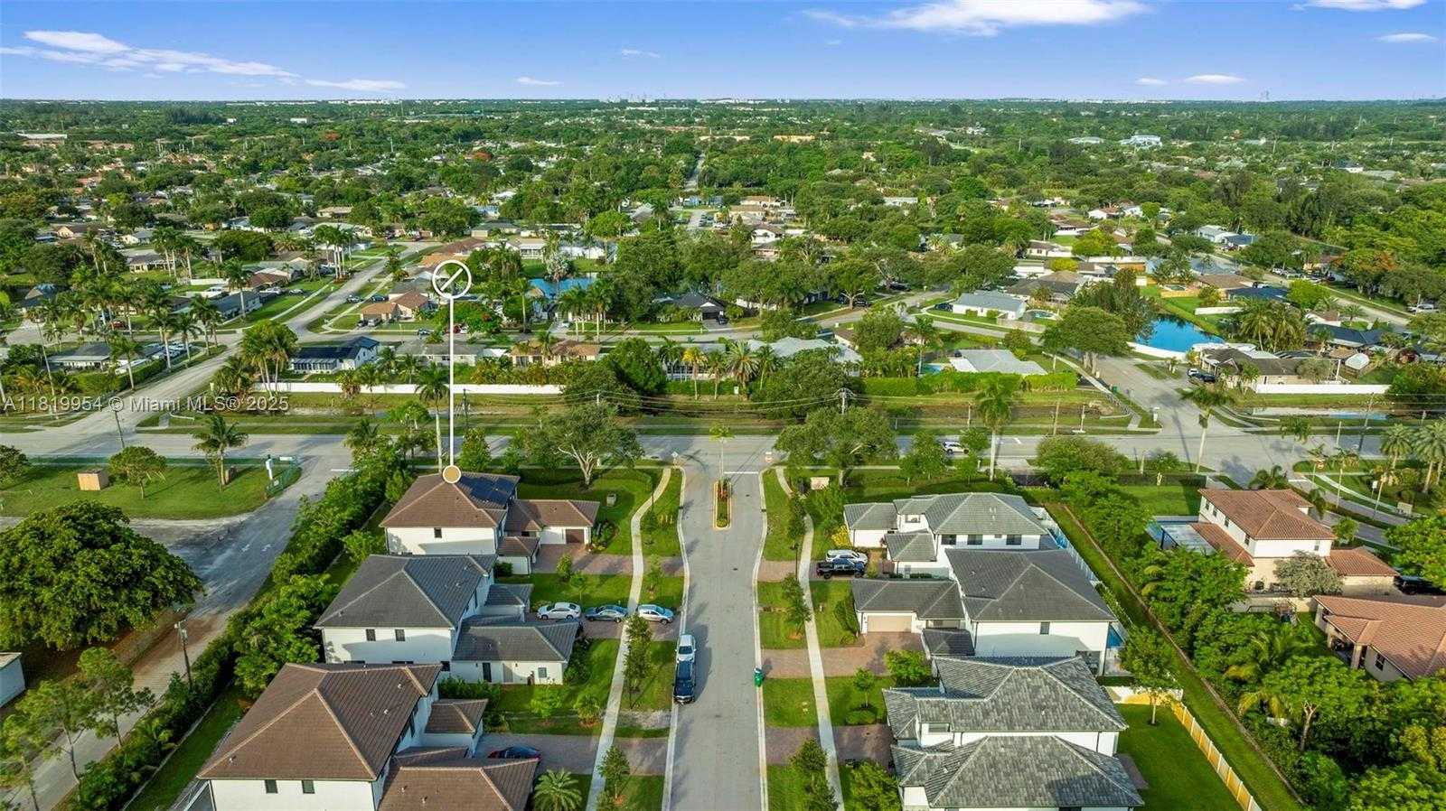 Small Image of 13005 ADDILYN CT, Davie Number 54