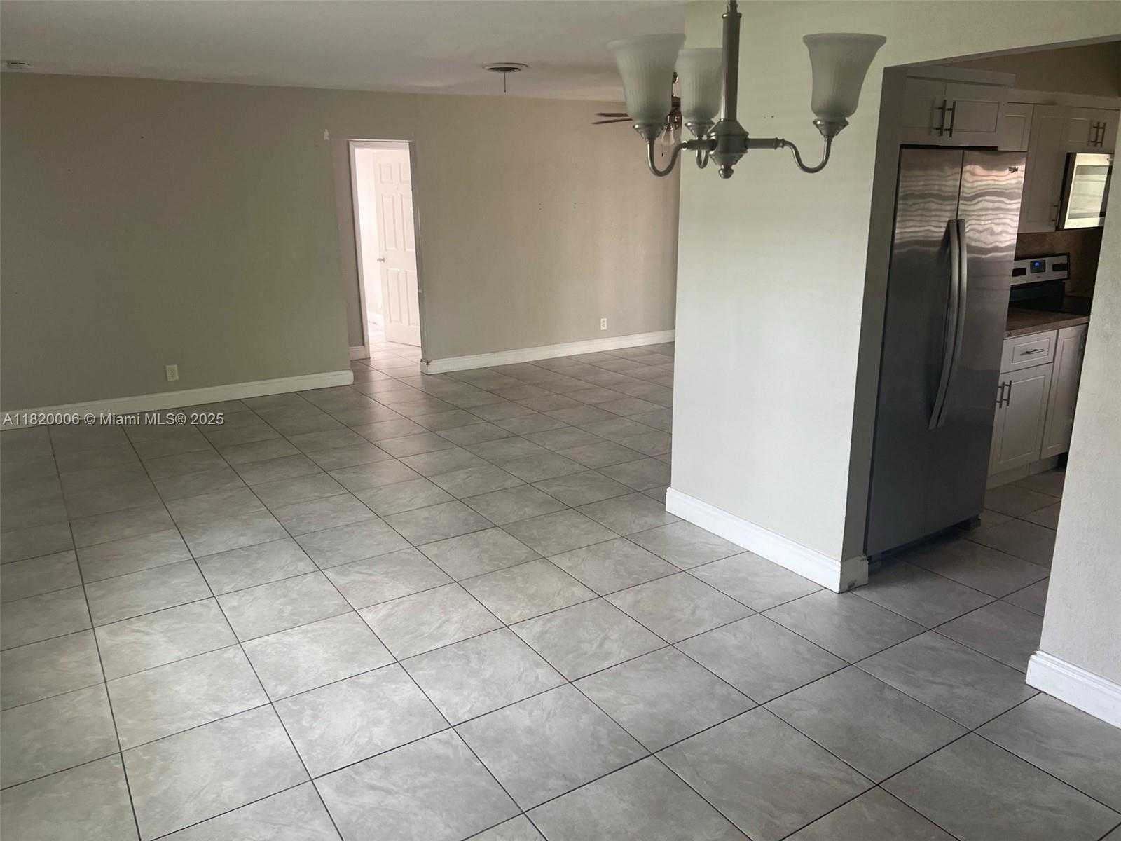 Small Image of 2720 SOUTH WEST 18TH ST, Fort Lauderdale Number 3