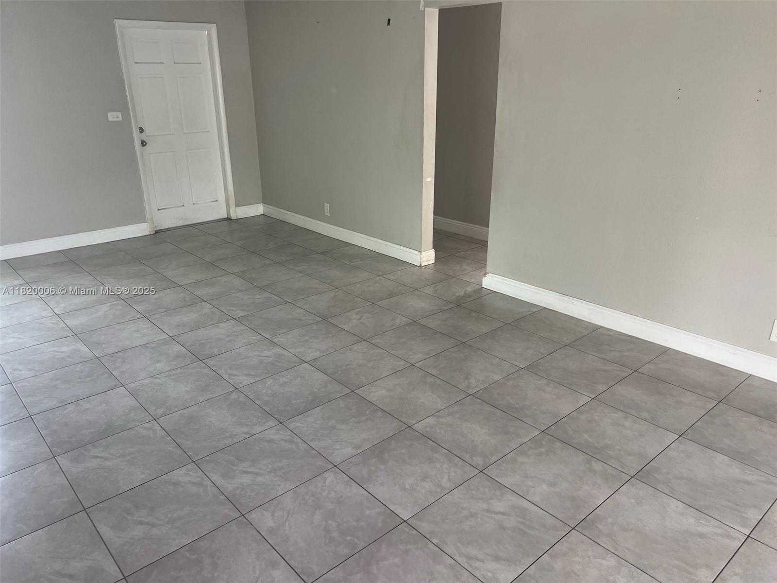 Small Image of 2720 SOUTH WEST 18TH ST, Fort Lauderdale Number 4
