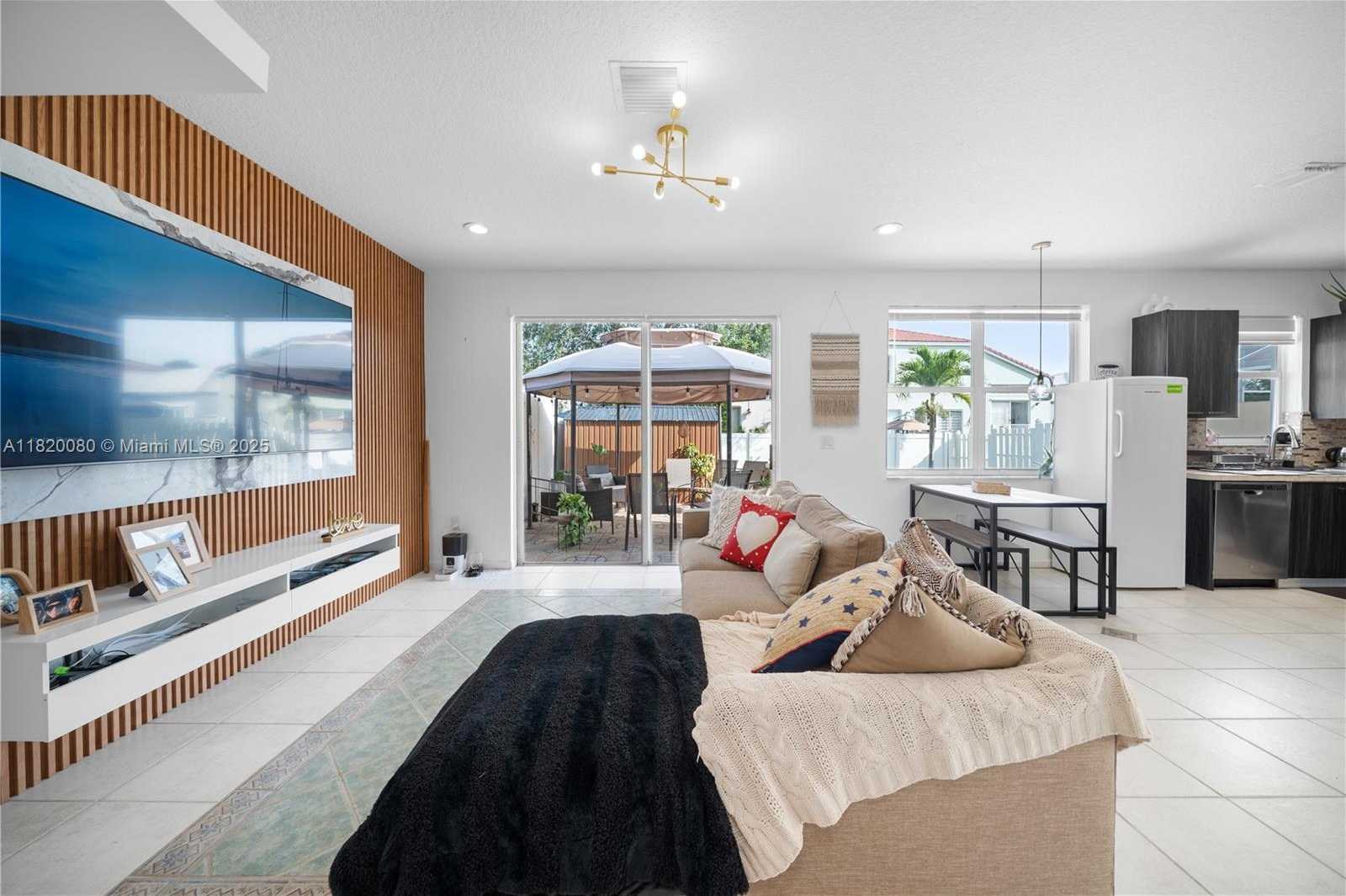 Small Image of 15872 NORTH WEST 21ST ST, Pembroke Pines Number 14