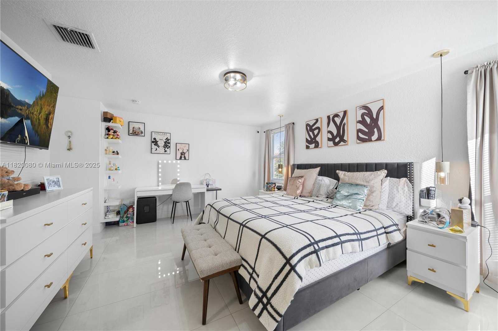 Small Image of 15872 NORTH WEST 21ST ST, Pembroke Pines Number 25