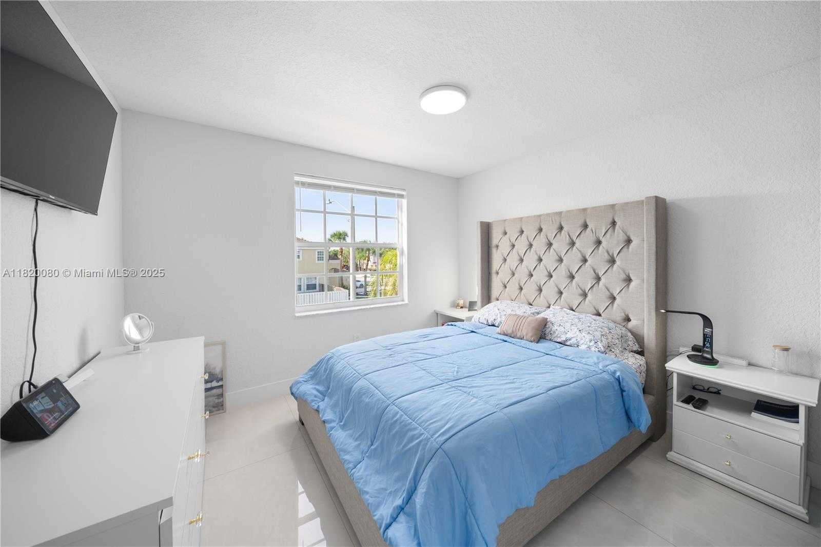 Small Image of 15872 NORTH WEST 21ST ST, Pembroke Pines Number 33