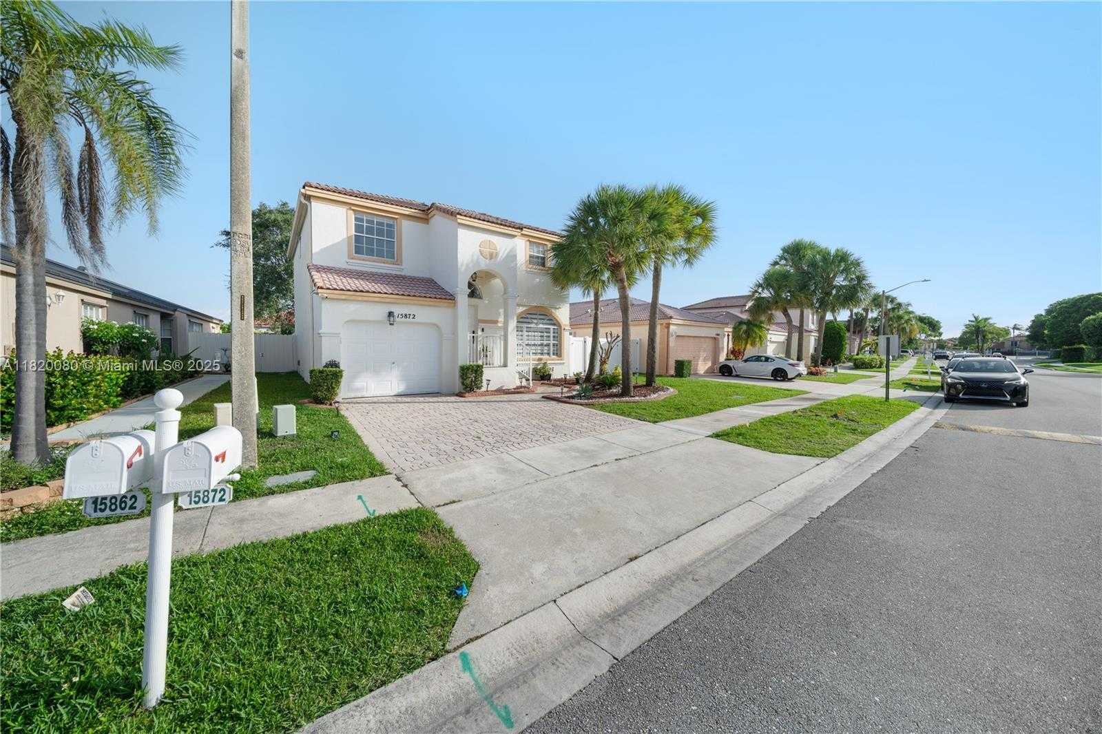 Small Image of 15872 NORTH WEST 21ST ST, Pembroke Pines Number 4