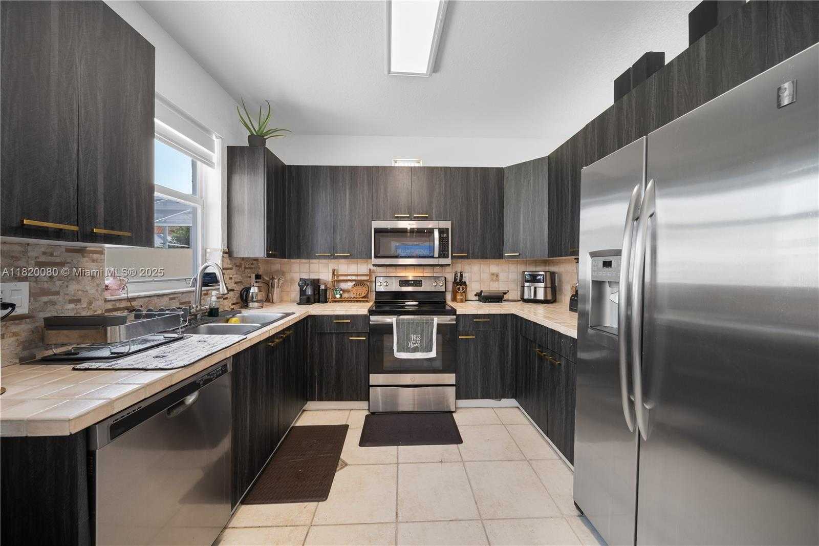 Small Image of 15872 NORTH WEST 21ST ST, Pembroke Pines Number 7