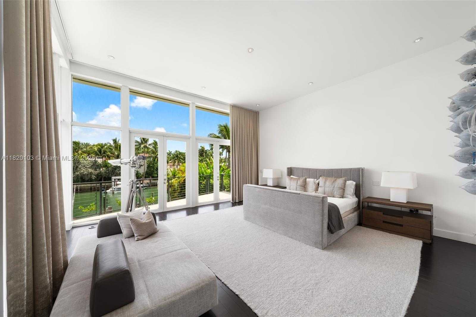 Small Image of 1833 WEST 24TH ST, Miami Beach Number 23