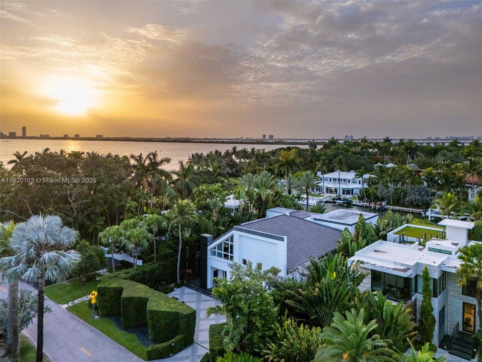 Small Image of 1833 WEST 24TH ST, Miami Beach Number 32