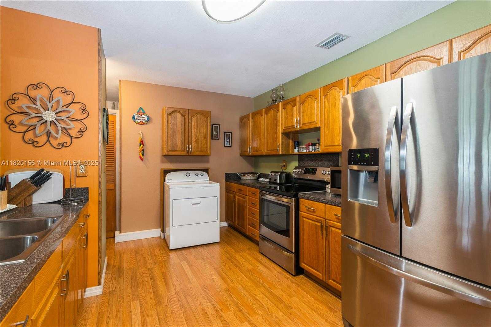 Small Image of 9540 LISA RD, Cutler Bay Number 12