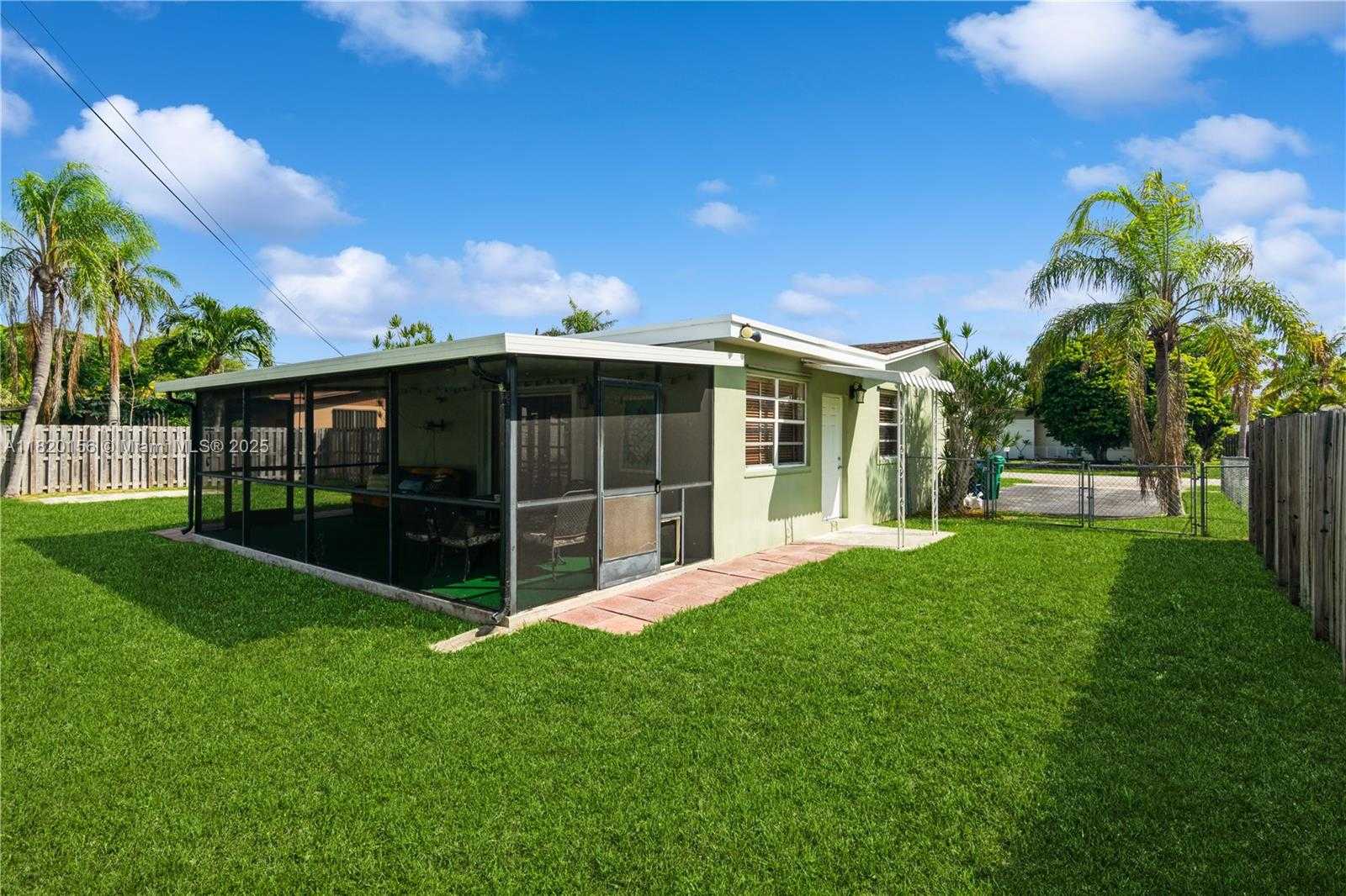 Small Image of 9540 LISA RD, Cutler Bay Number 28