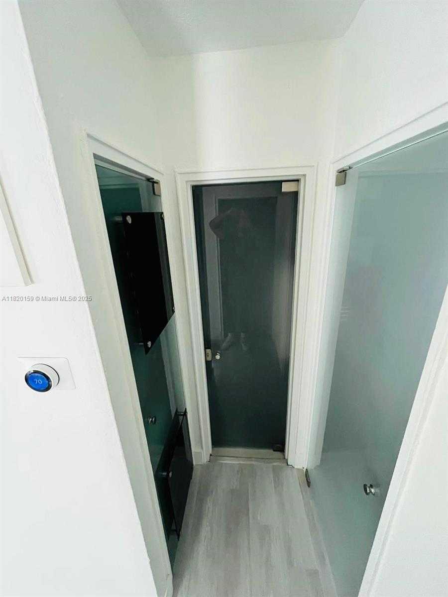 Small Image of 872 NORTH WEST 16TH TER, Fort Lauderdale Number 13