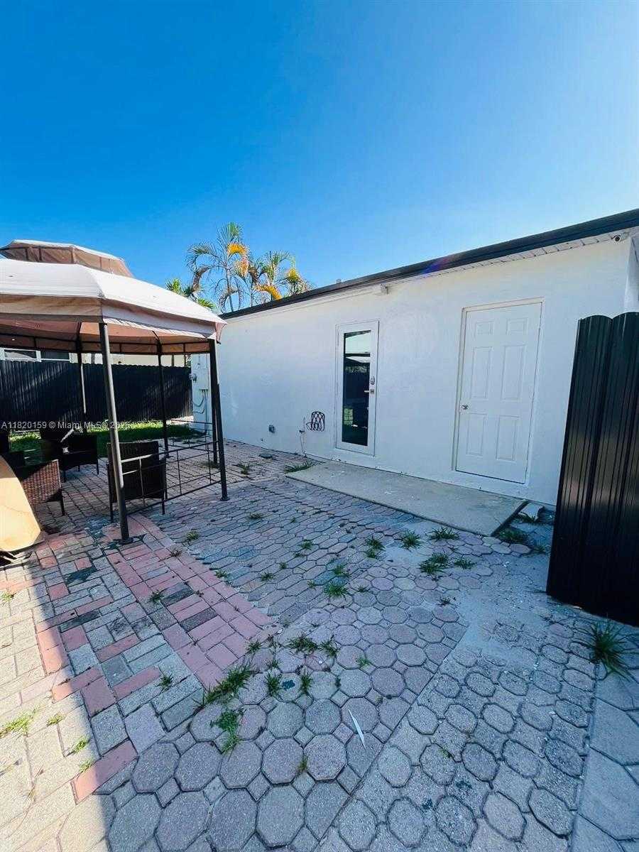 Small Image of 872 NORTH WEST 16TH TER, Fort Lauderdale Number 5