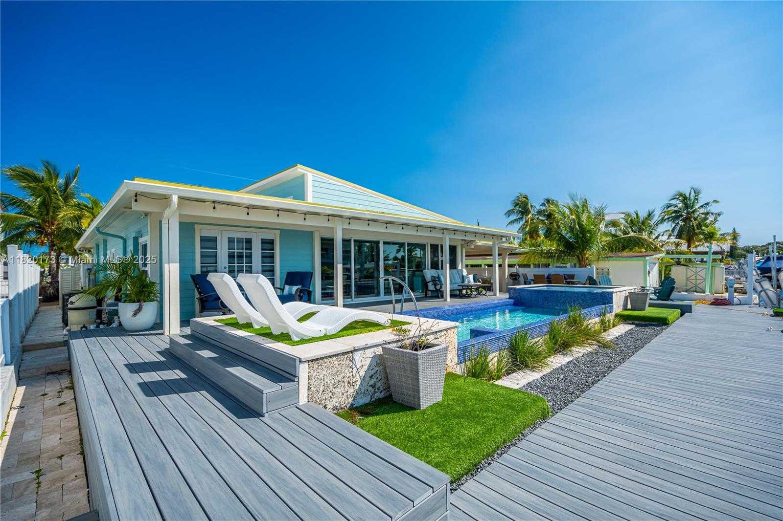 Small Image of 250 LOWER MATECUMBE RD, Key Largo Number 17