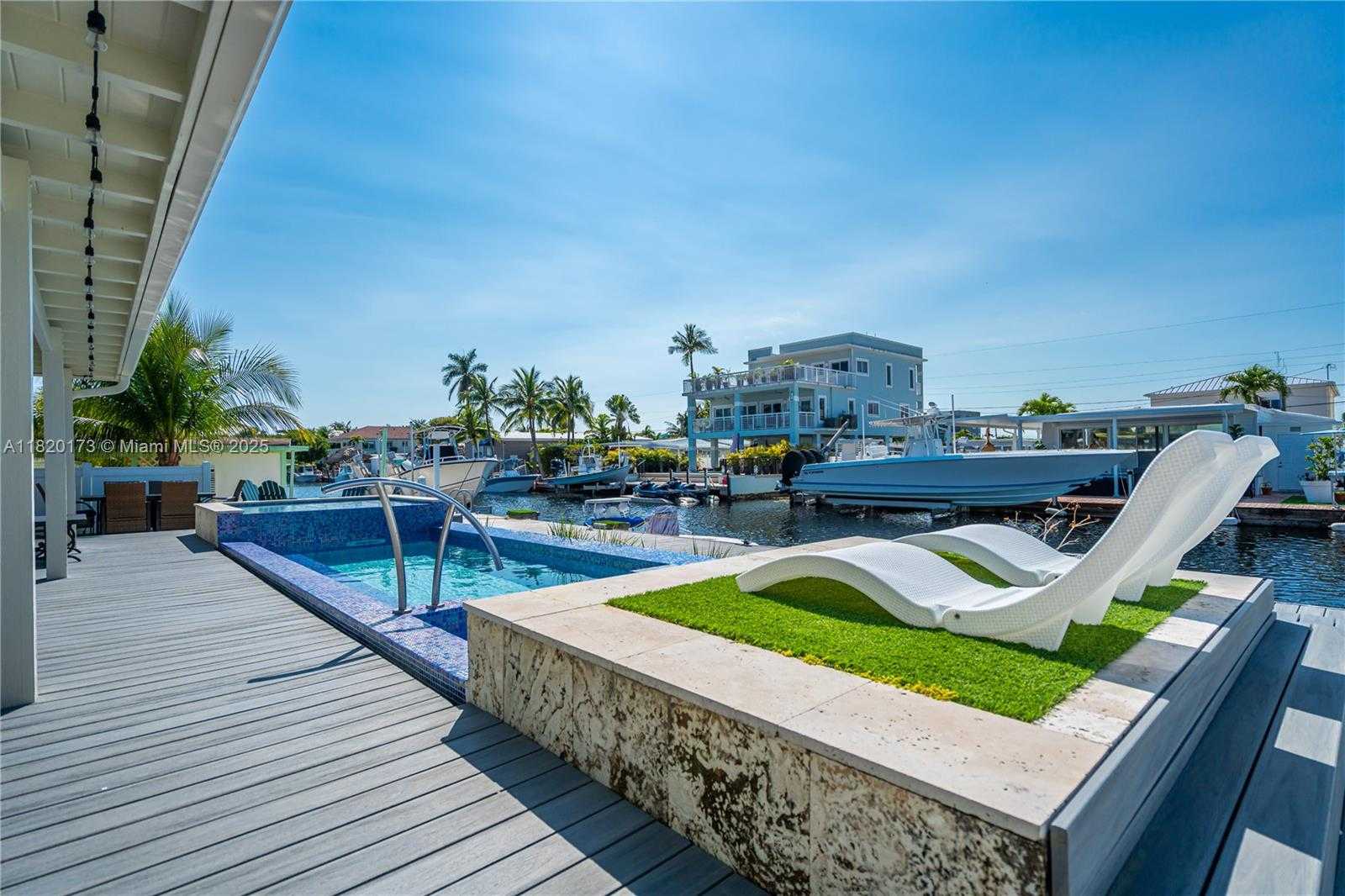 Small Image of 250 LOWER MATECUMBE RD, Key Largo Number 19
