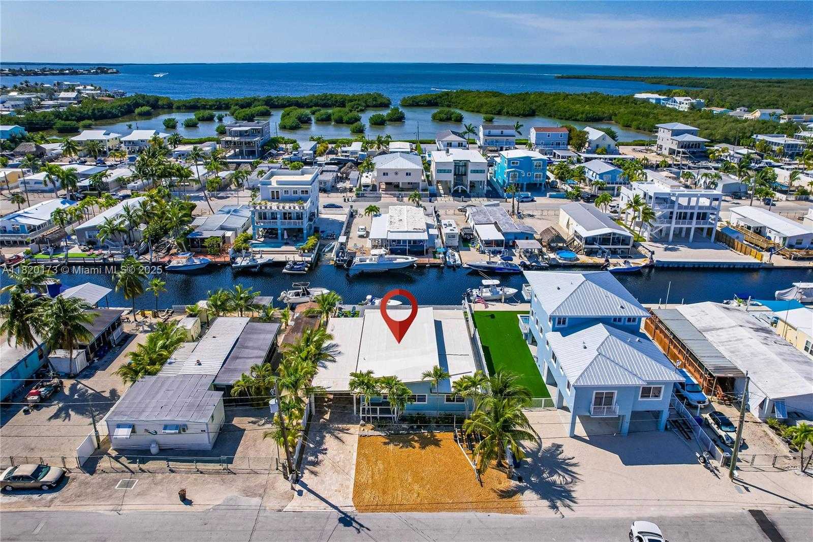 Small Image of 250 LOWER MATECUMBE RD, Key Largo Number 2