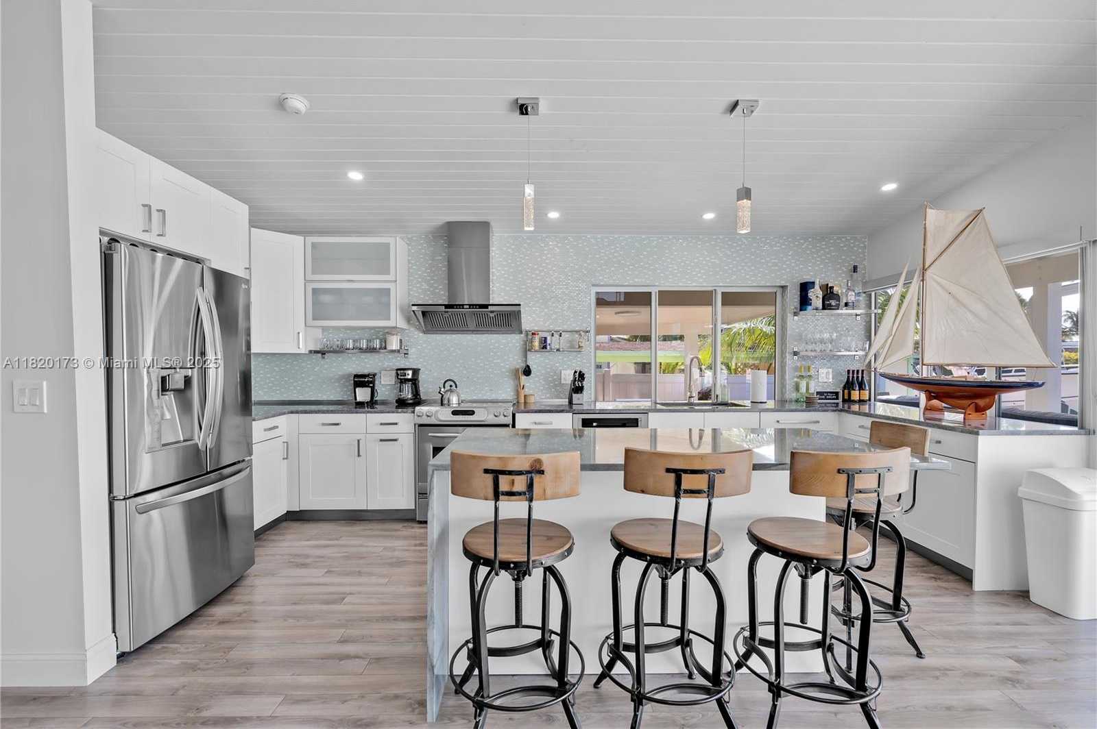 Small Image of 250 LOWER MATECUMBE RD, Key Largo Number 34