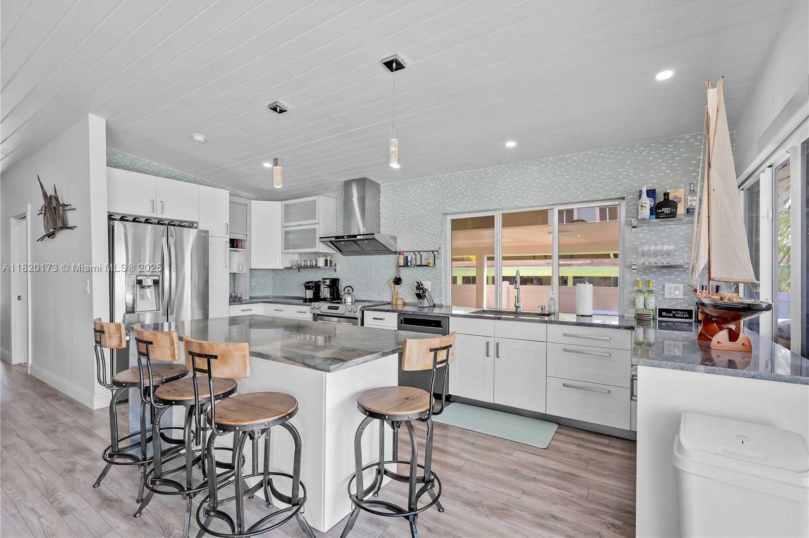 Small Image of 250 LOWER MATECUMBE RD, Key Largo Number 35