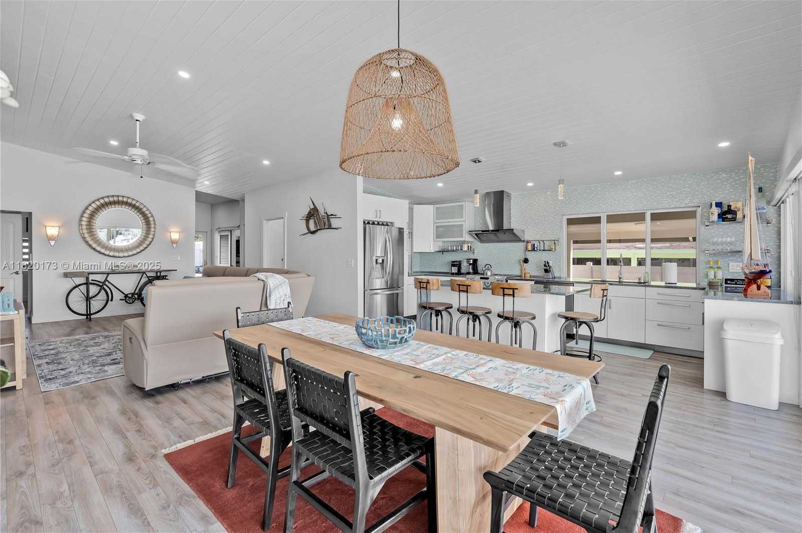 Small Image of 250 LOWER MATECUMBE RD, Key Largo Number 38