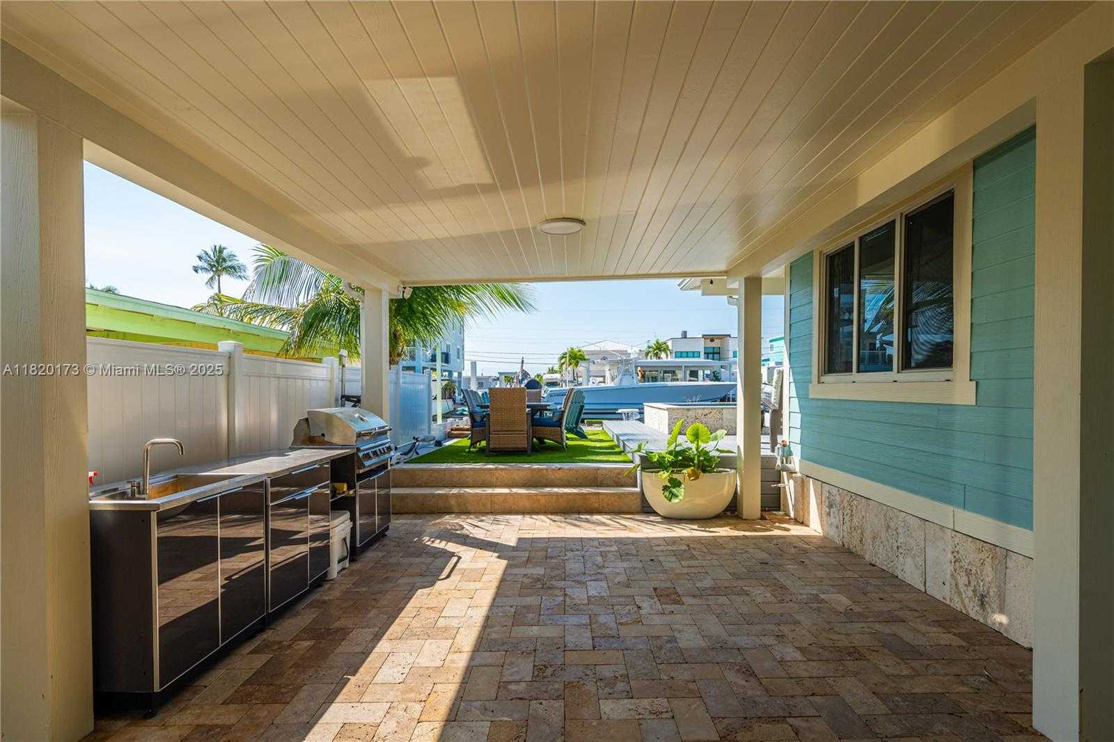 Small Image of 250 LOWER MATECUMBE RD, Key Largo Number 4
