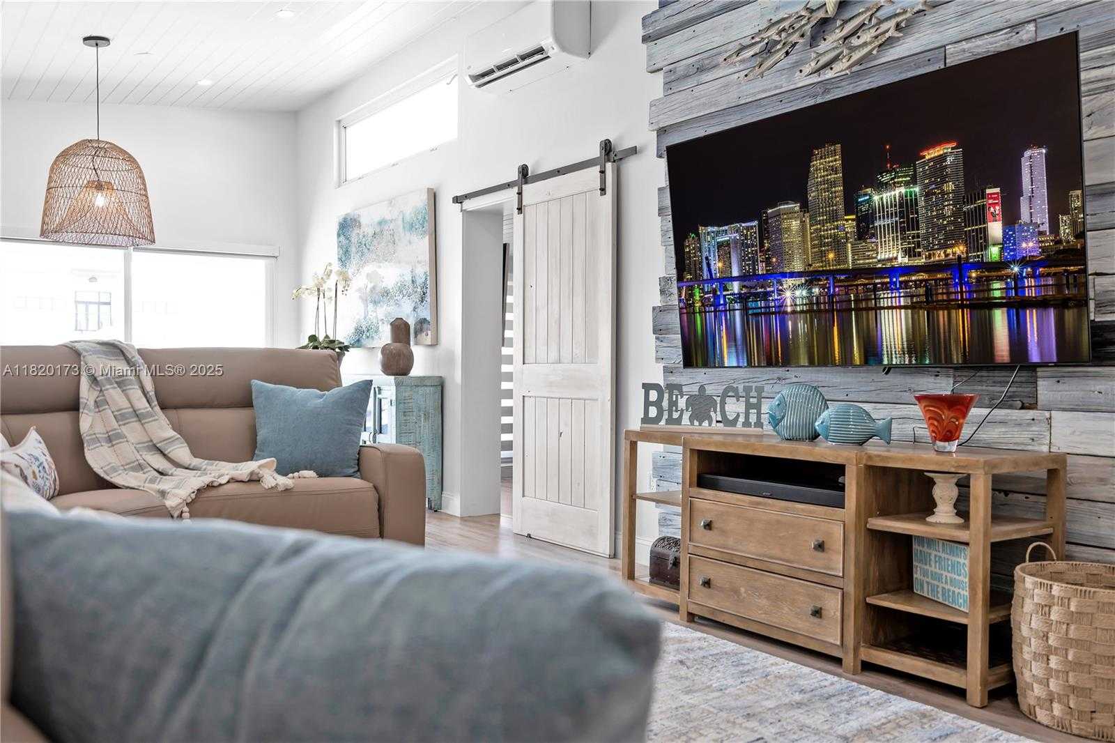 Small Image of 250 LOWER MATECUMBE RD, Key Largo Number 41