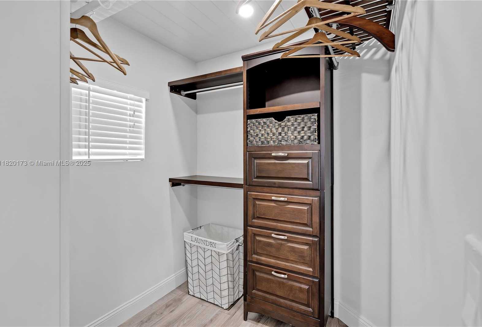 Small Image of 250 LOWER MATECUMBE RD, Key Largo Number 48