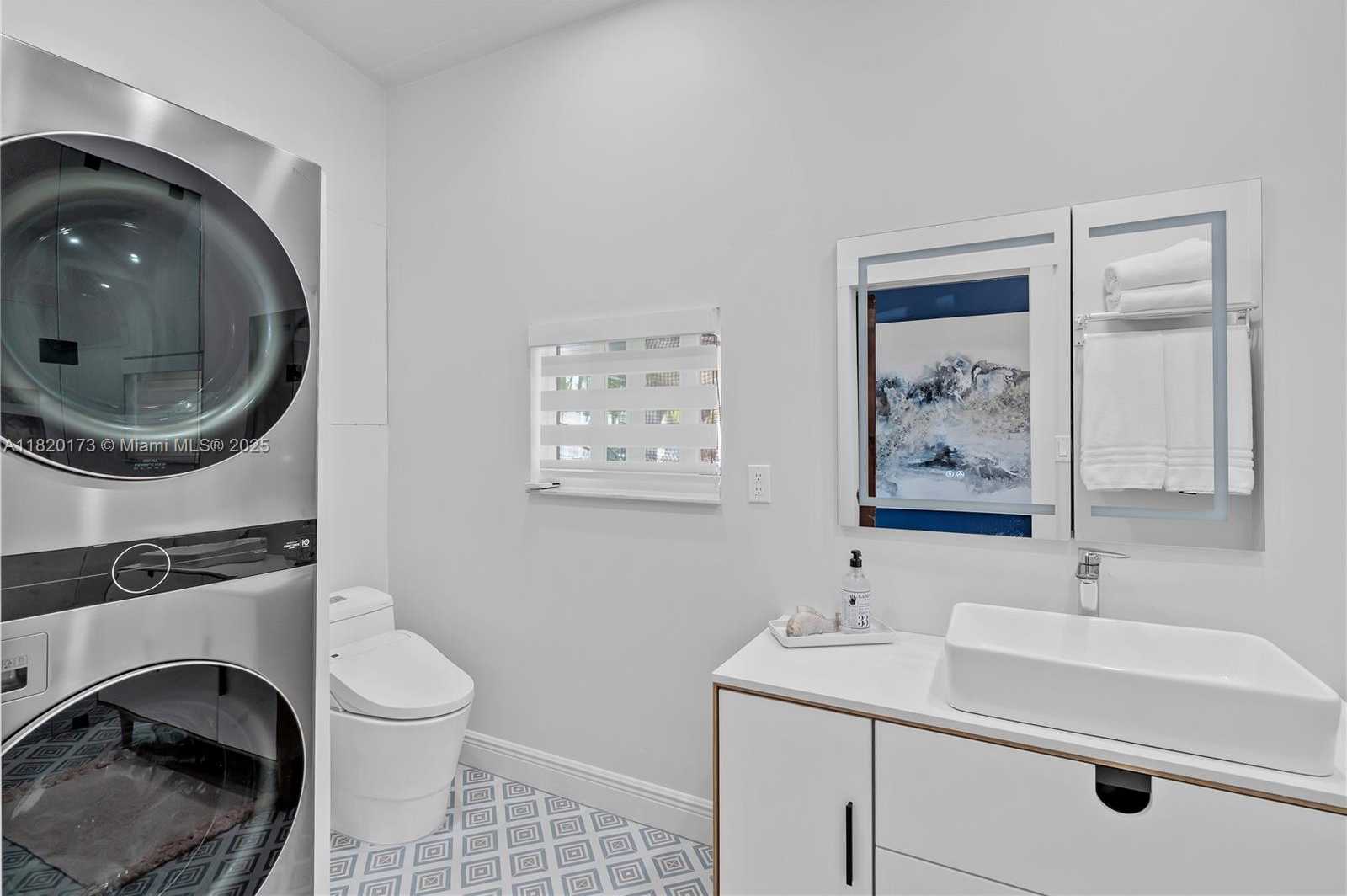 Small Image of 250 LOWER MATECUMBE RD, Key Largo Number 52
