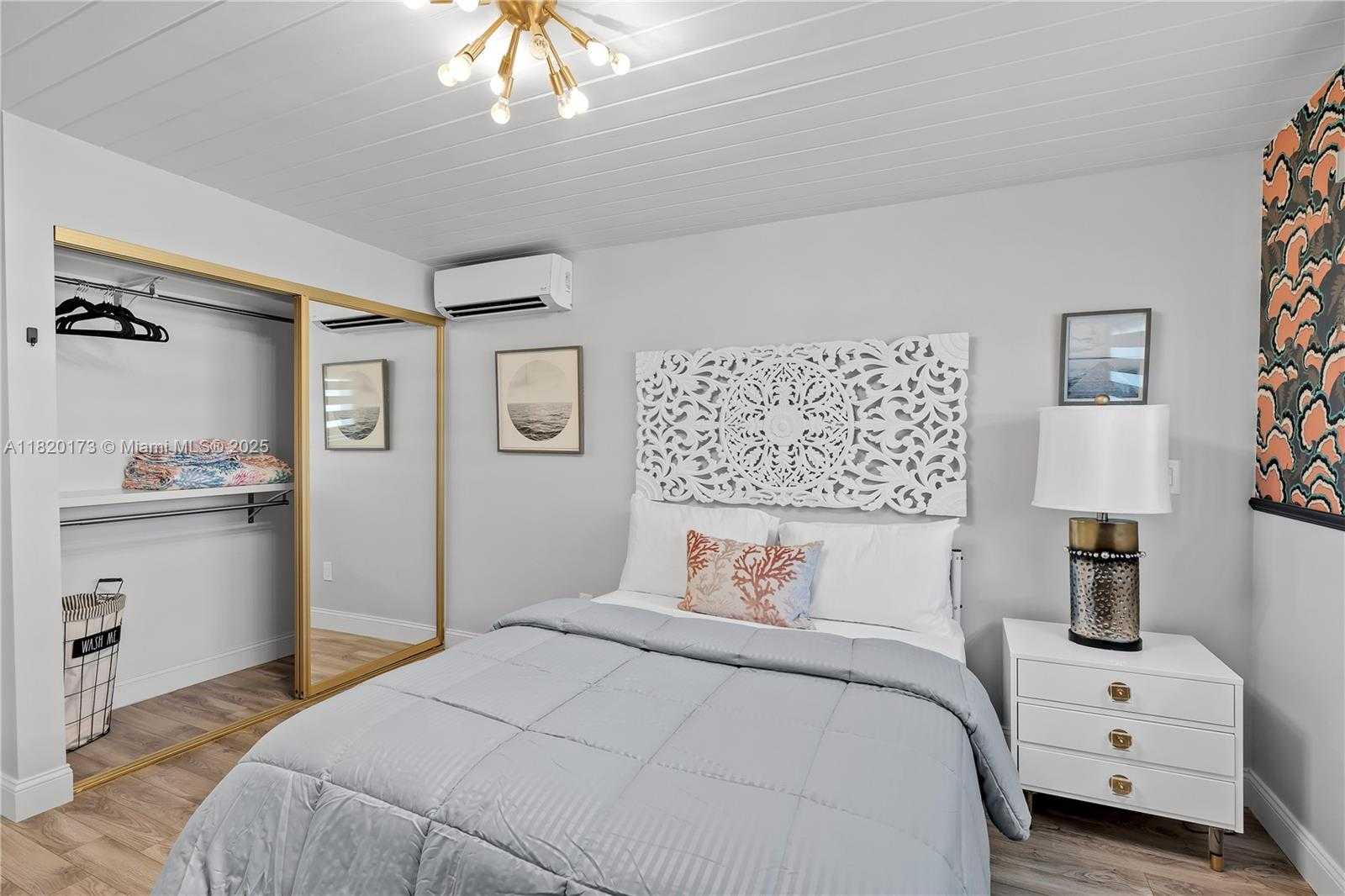 Small Image of 250 LOWER MATECUMBE RD, Key Largo Number 55