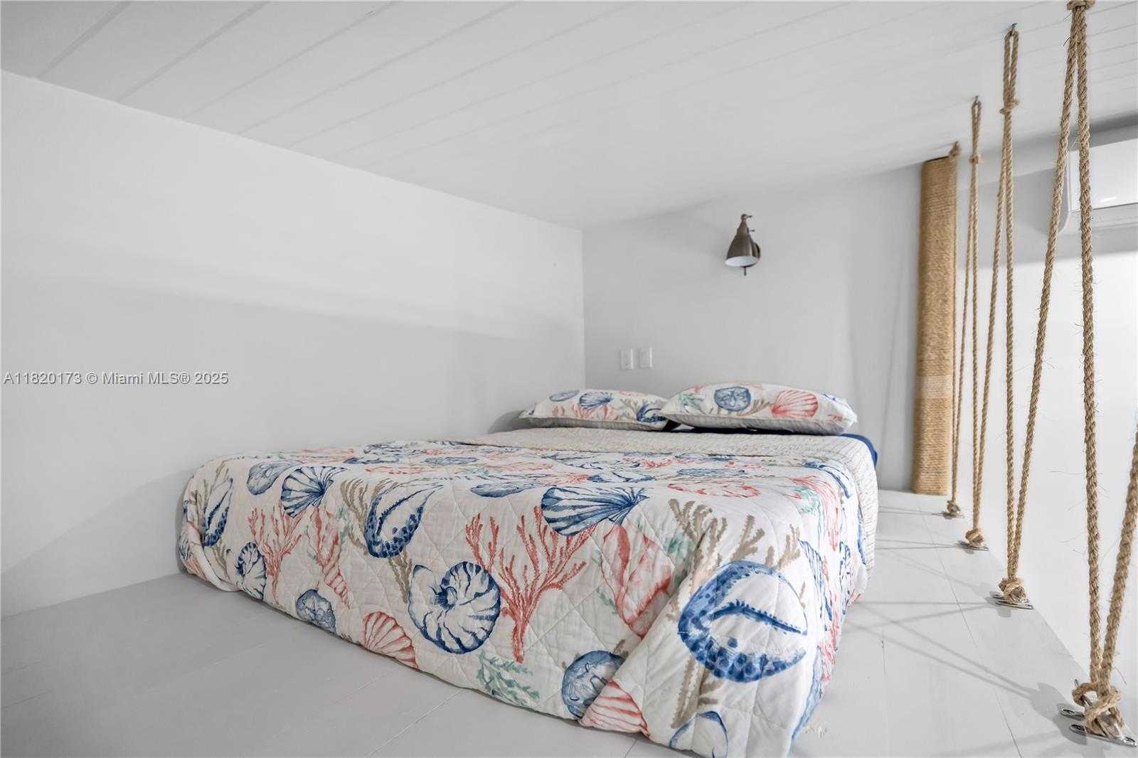 Small Image of 250 LOWER MATECUMBE RD, Key Largo Number 62