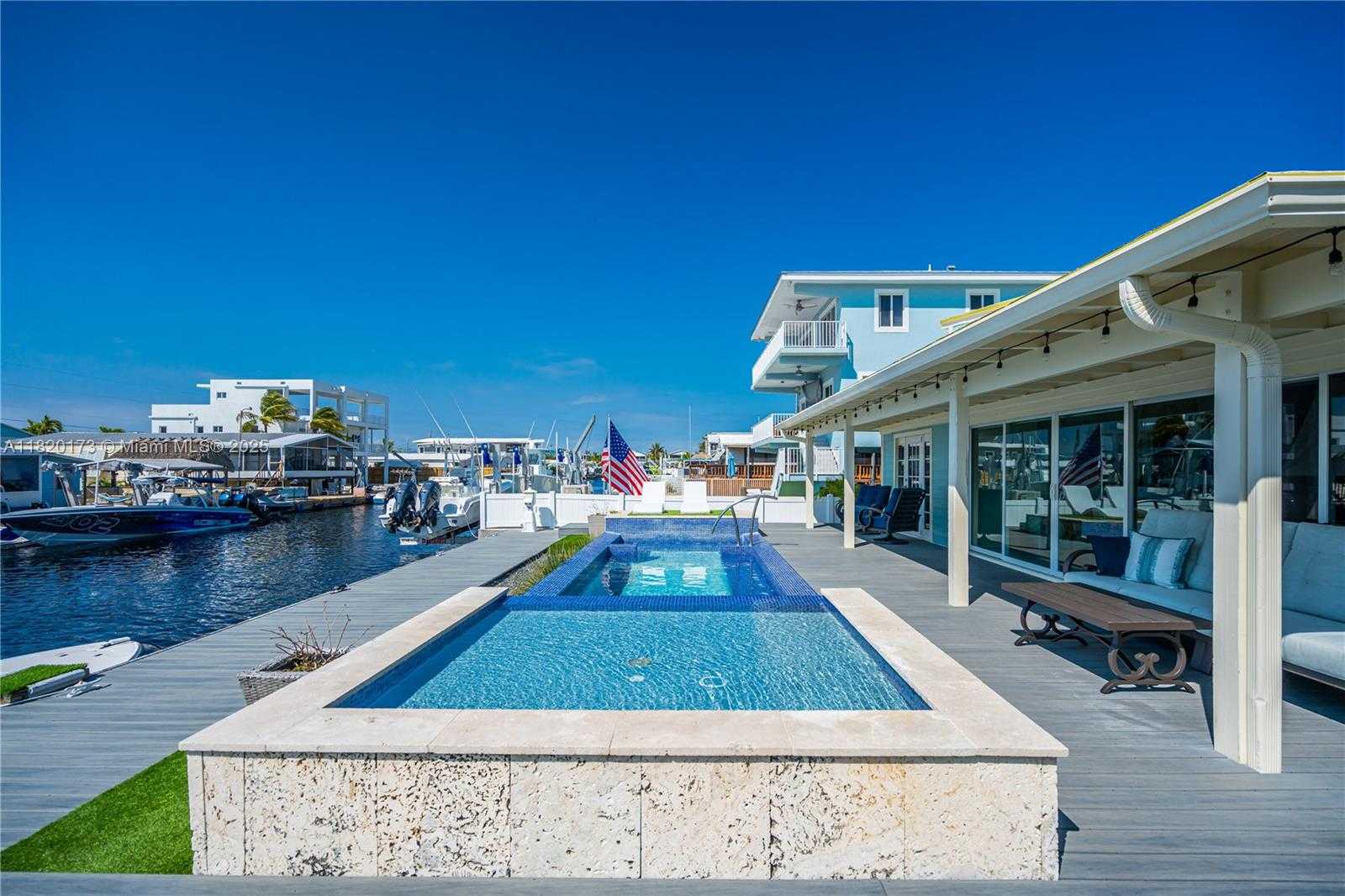 Small Image of 250 LOWER MATECUMBE RD, Key Largo Number 9