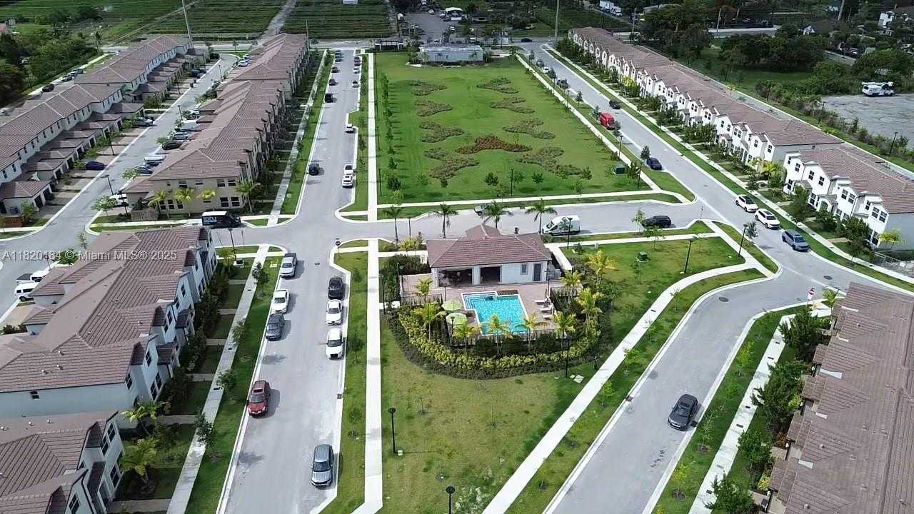 Small Image of 26486 SOUTH WEST 148TH CT, Homestead Number 24