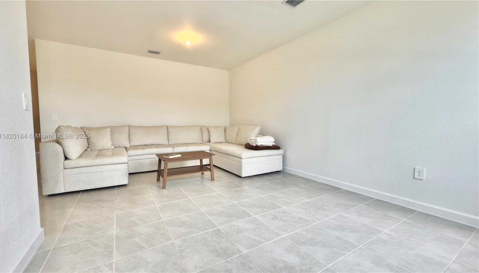Small Image of 26486 SOUTH WEST 148TH CT, Homestead Number 4