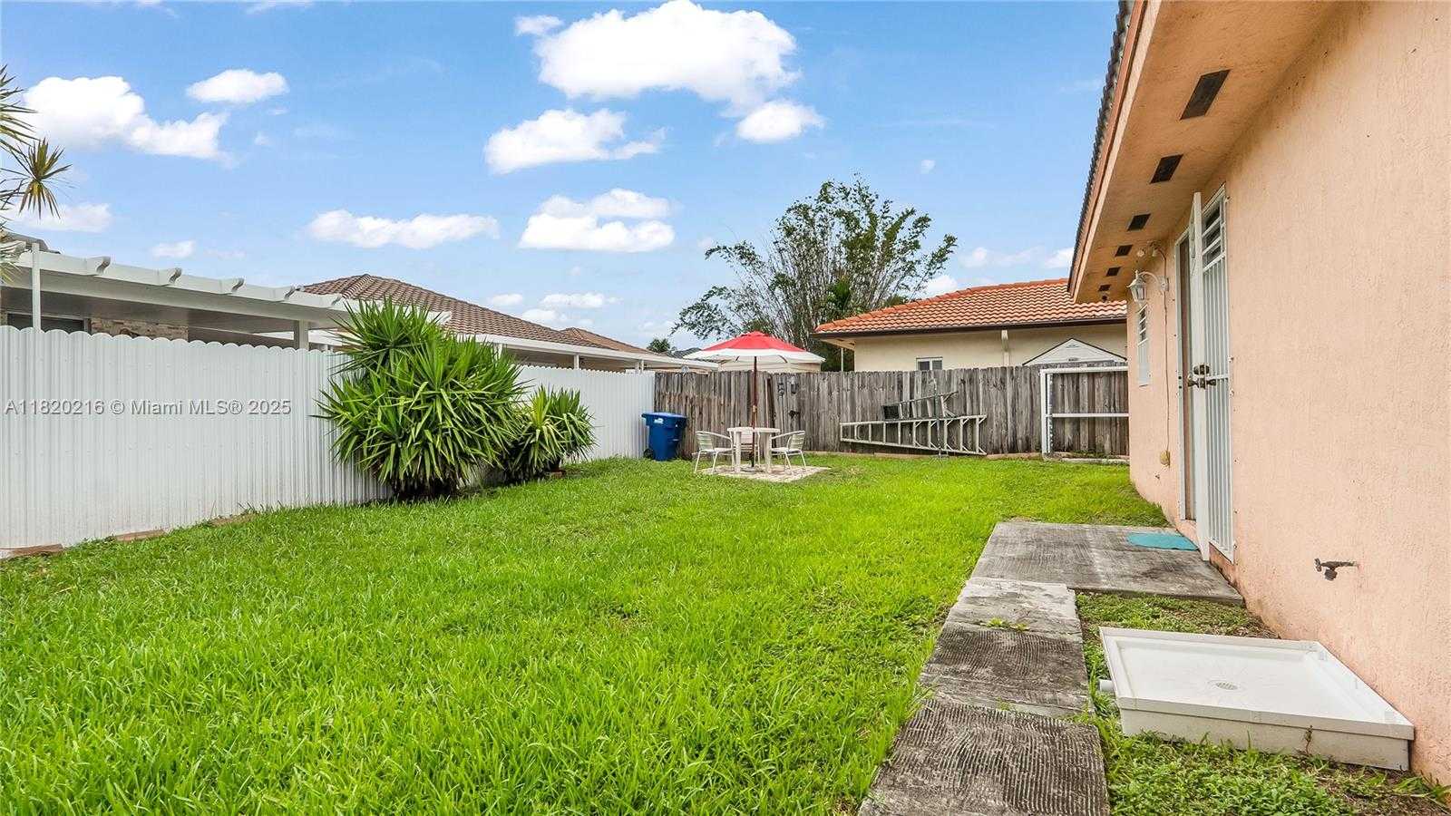 Small Image of 19730 NORTH WEST 78TH PATH, Hialeah Number 26