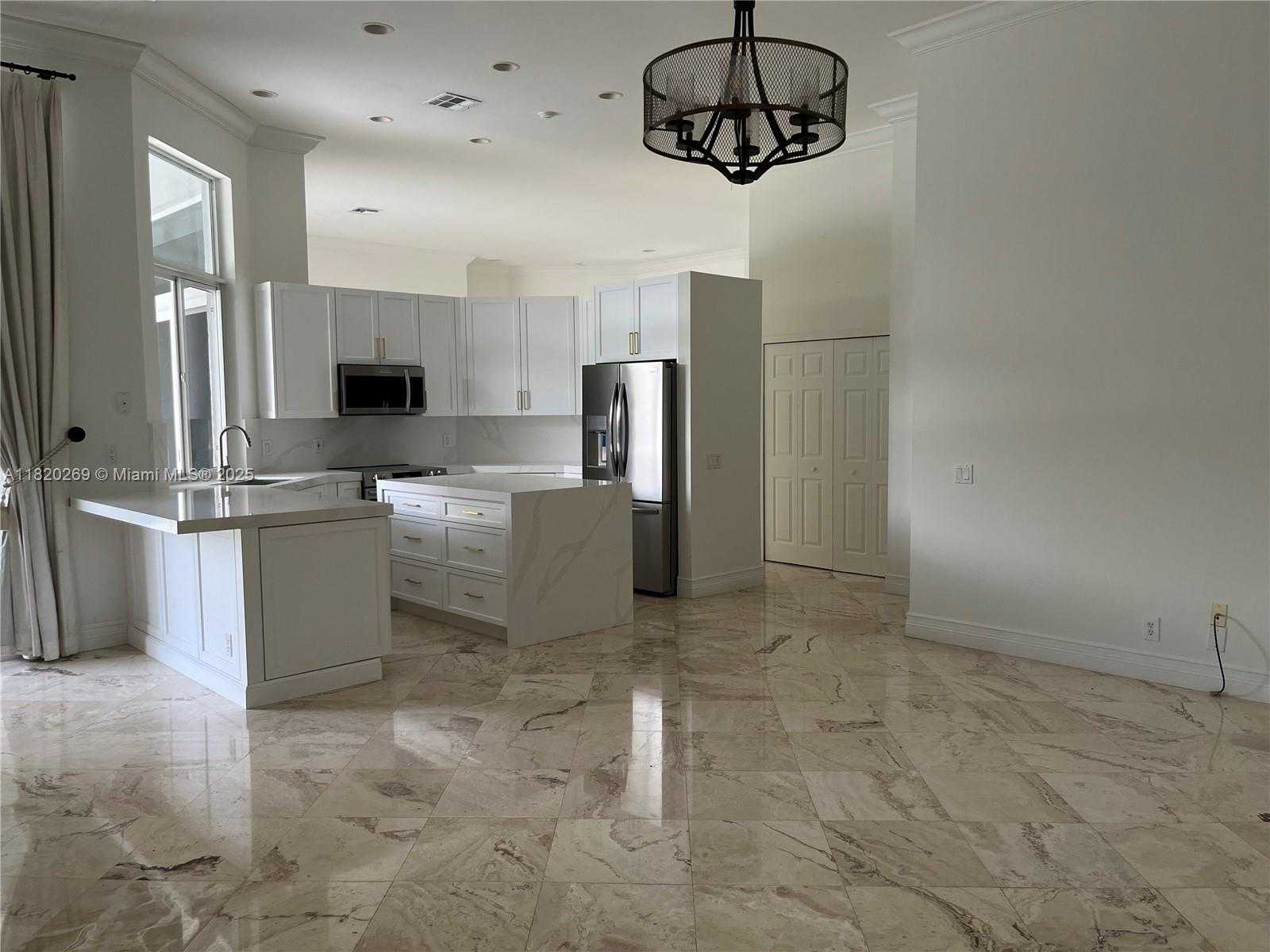 Small Image of 1290 GINGER CIR, Weston Number 15