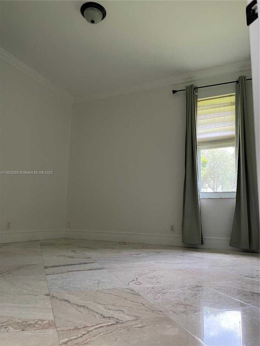 Small Image of 1290 GINGER CIR, Weston Number 23