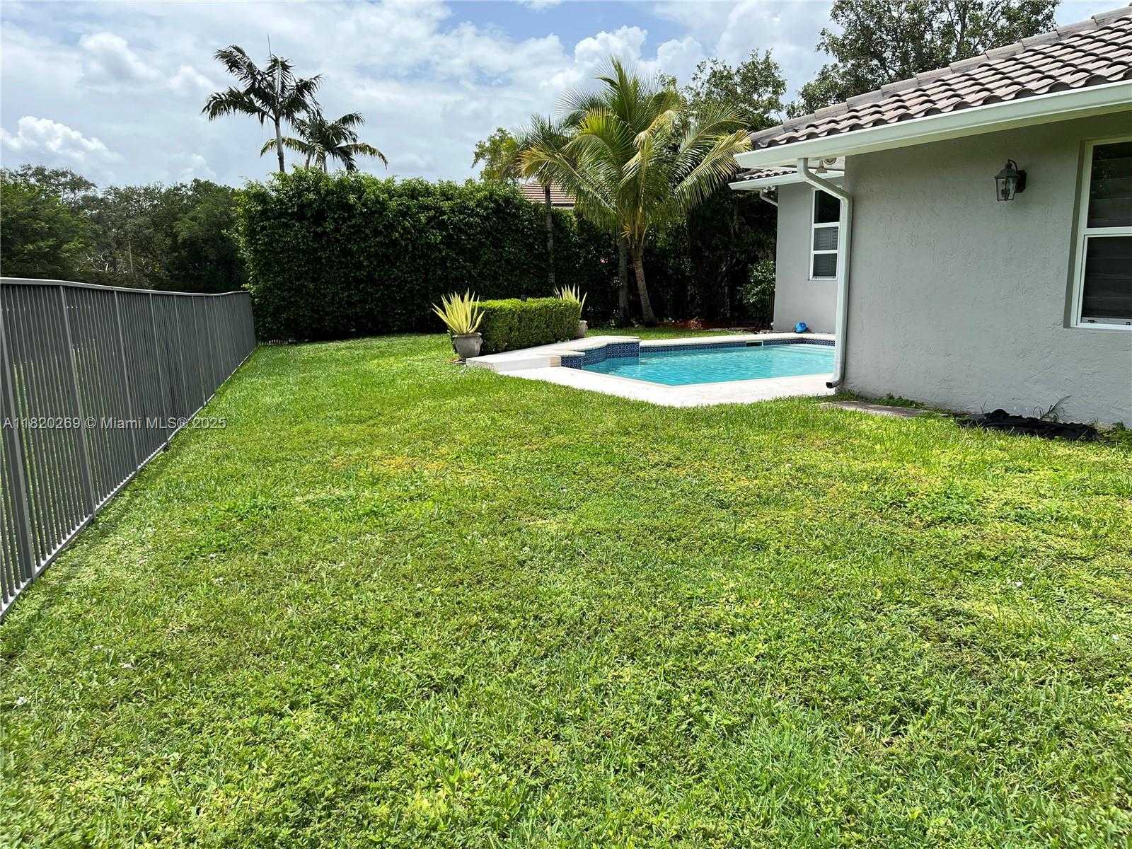Small Image of 1290 GINGER CIR, Weston Number 28