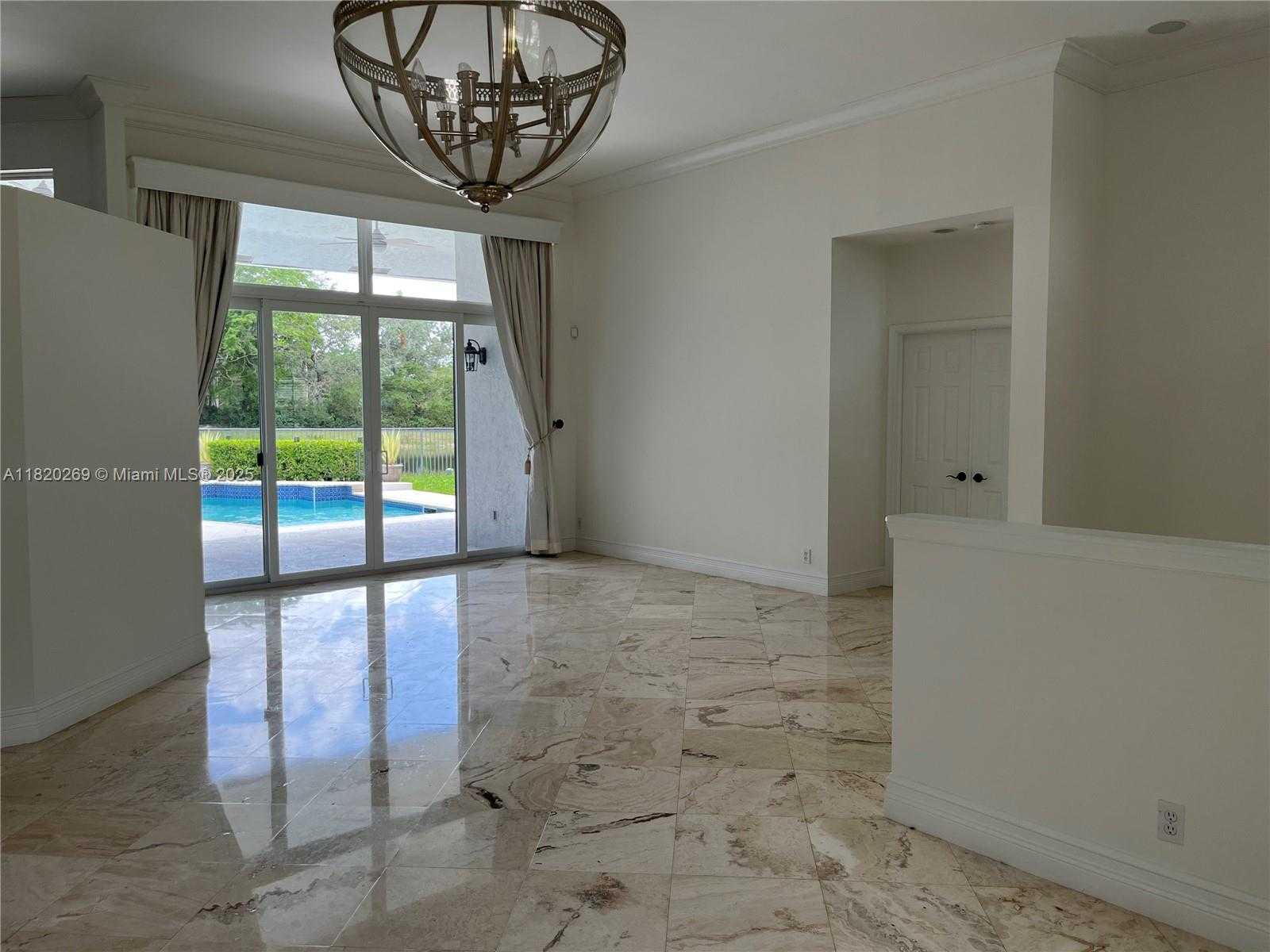 Small Image of 1290 GINGER CIR, Weston Number 4