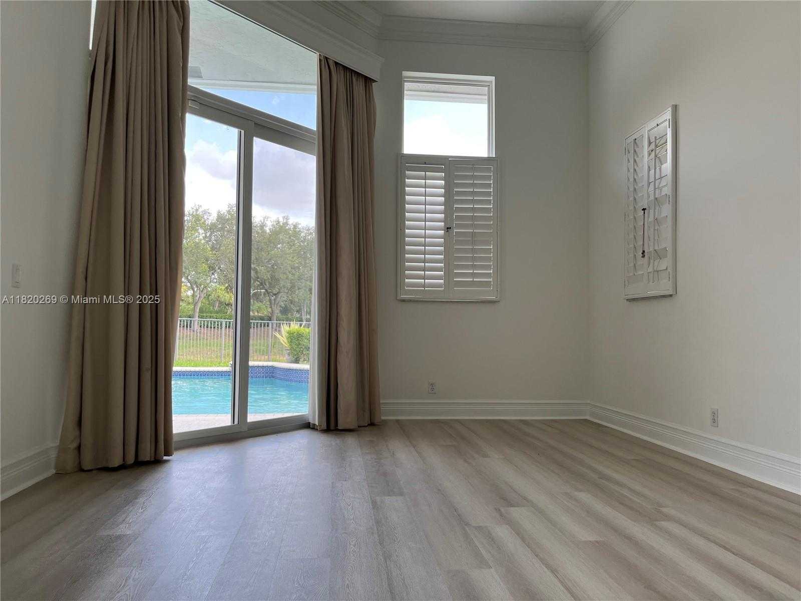 Small Image of 1290 GINGER CIR, Weston Number 7