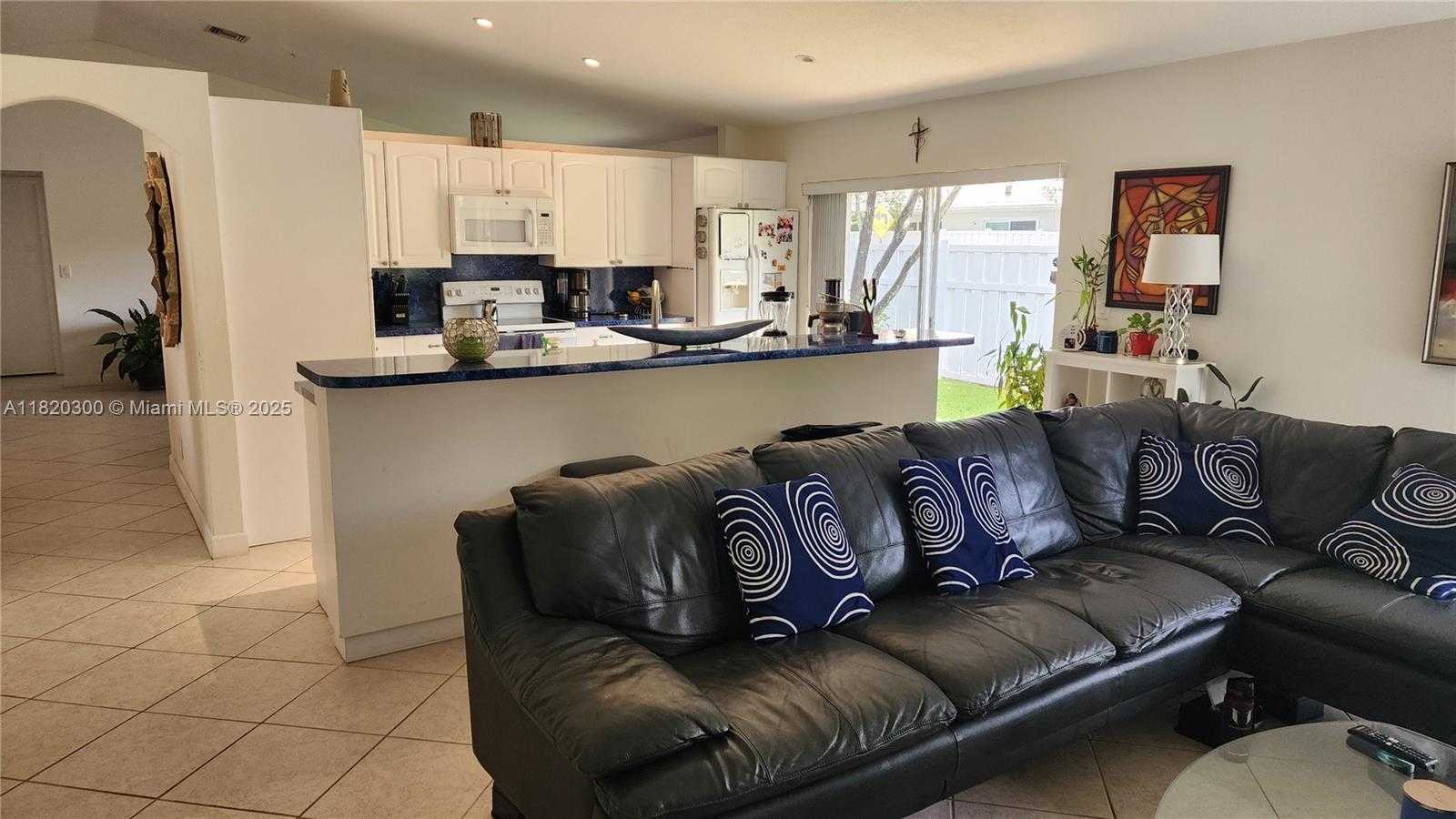 Small Image of 930 NORTH WEST 96TH AVE, Plantation Number 11