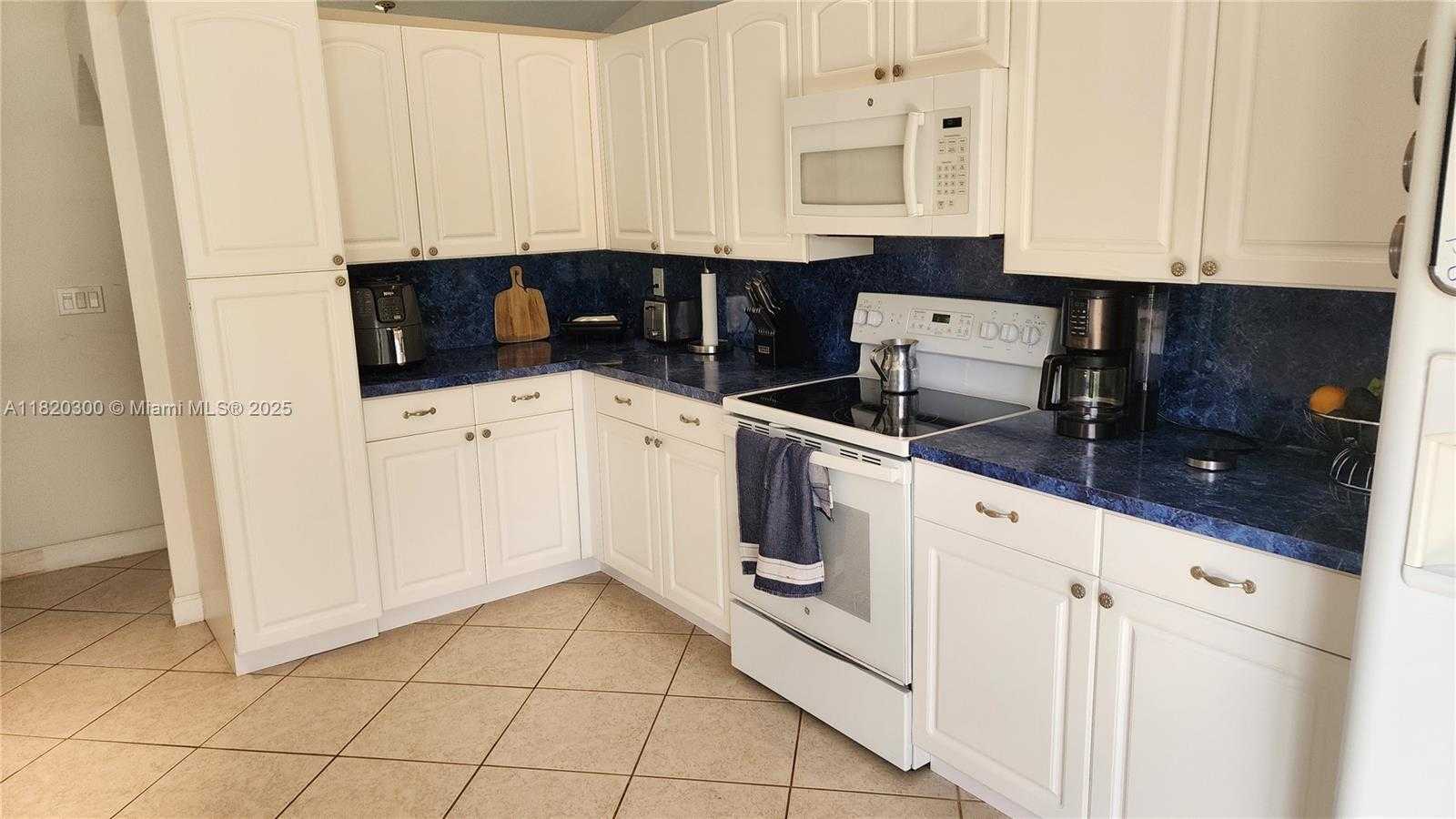 Small Image of 930 NORTH WEST 96TH AVE, Plantation Number 17