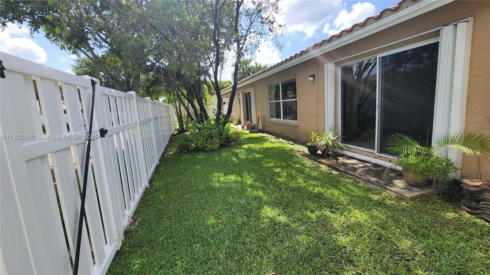 Small Image of 930 NORTH WEST 96TH AVE, Plantation Number 45