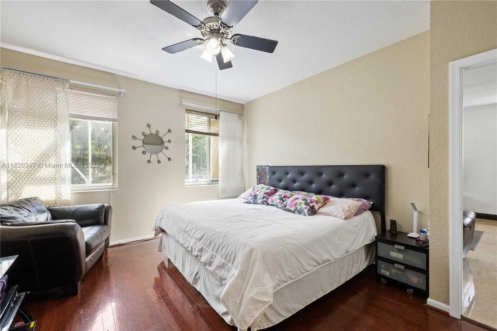 Small Image of 1199 GOLDEN CANE DR, Weston Number 17